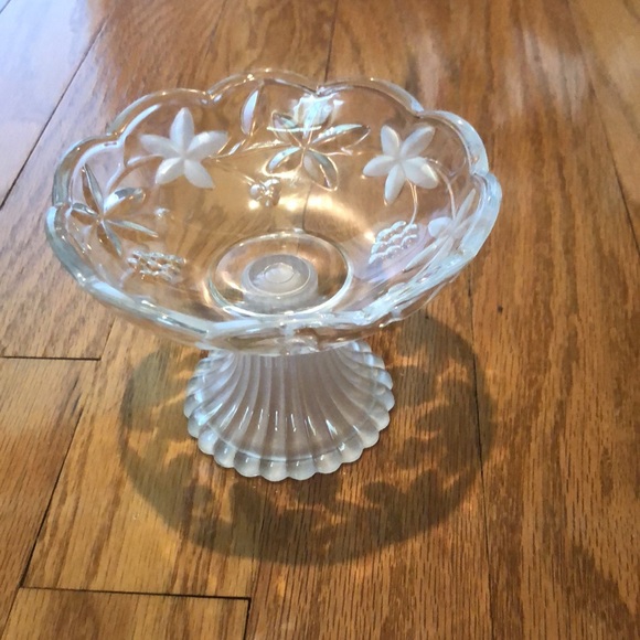 Mikasa Garden Terrace Footed Bowl - Picture 2 of 2